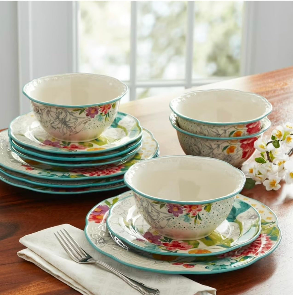 12-Piece Dinnerware Set P452480